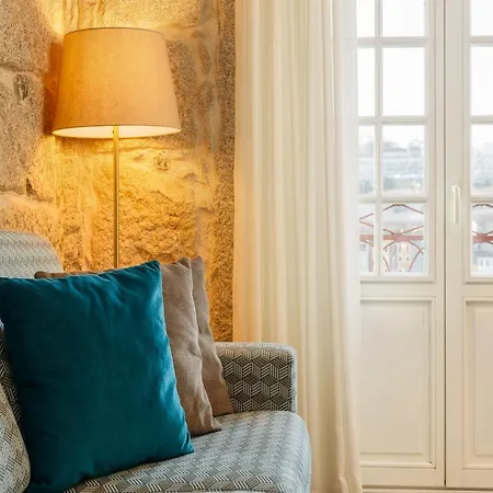 Rustic Stone Hideaway Near River Appartement