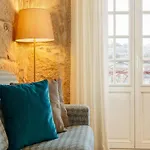 Rustic Stone Hideaway Near Oporto River アパート